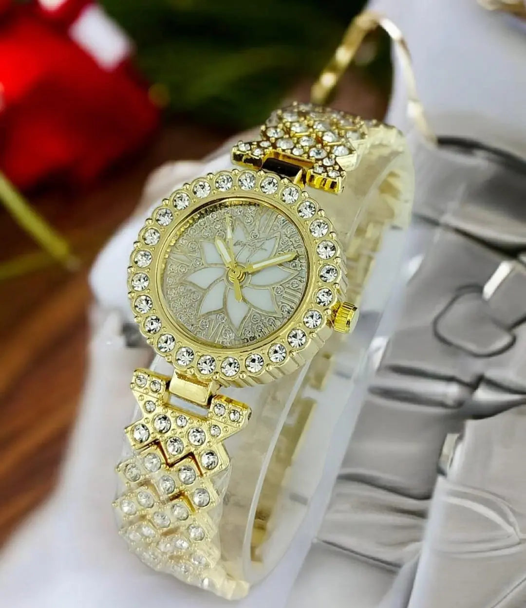 Elegant Gold Beaded Women's Watch lushloop